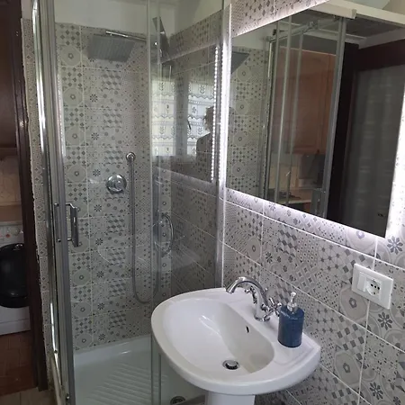 Aduepassidalmarediviamolinelli *